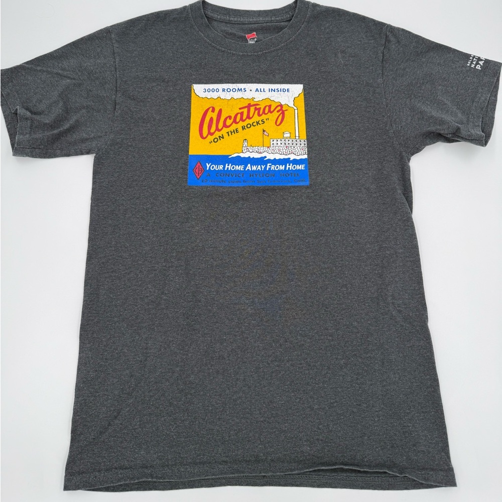Alcatraz Souvenir T-Shirt Golden Gate National Park by Hanes in Grey Men’s Small